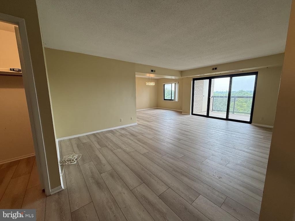 205 Yoakum Parkway - Photo 1