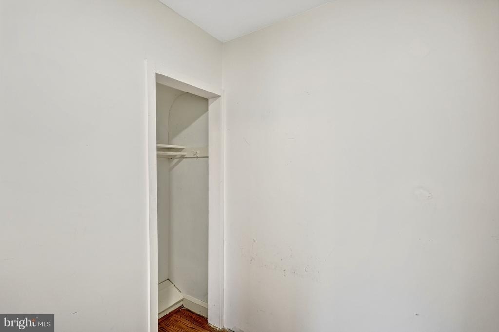 3916 Military Road - Photo 19