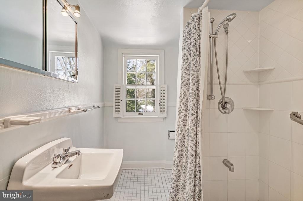 3916 Military Road - Photo 26