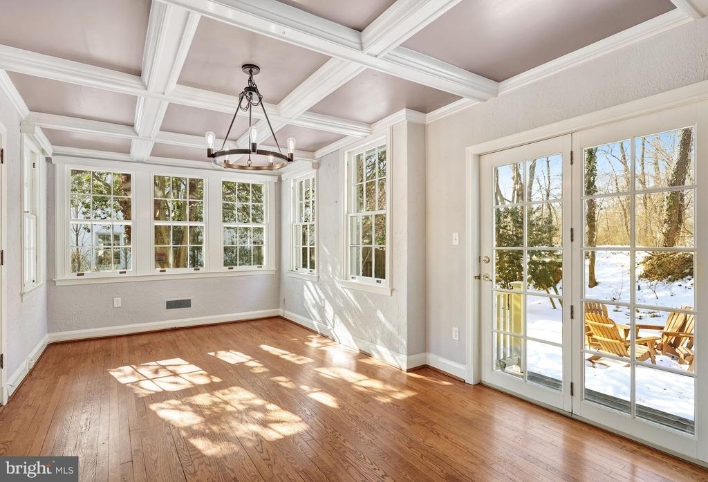 3916 Military Road - Photo 10