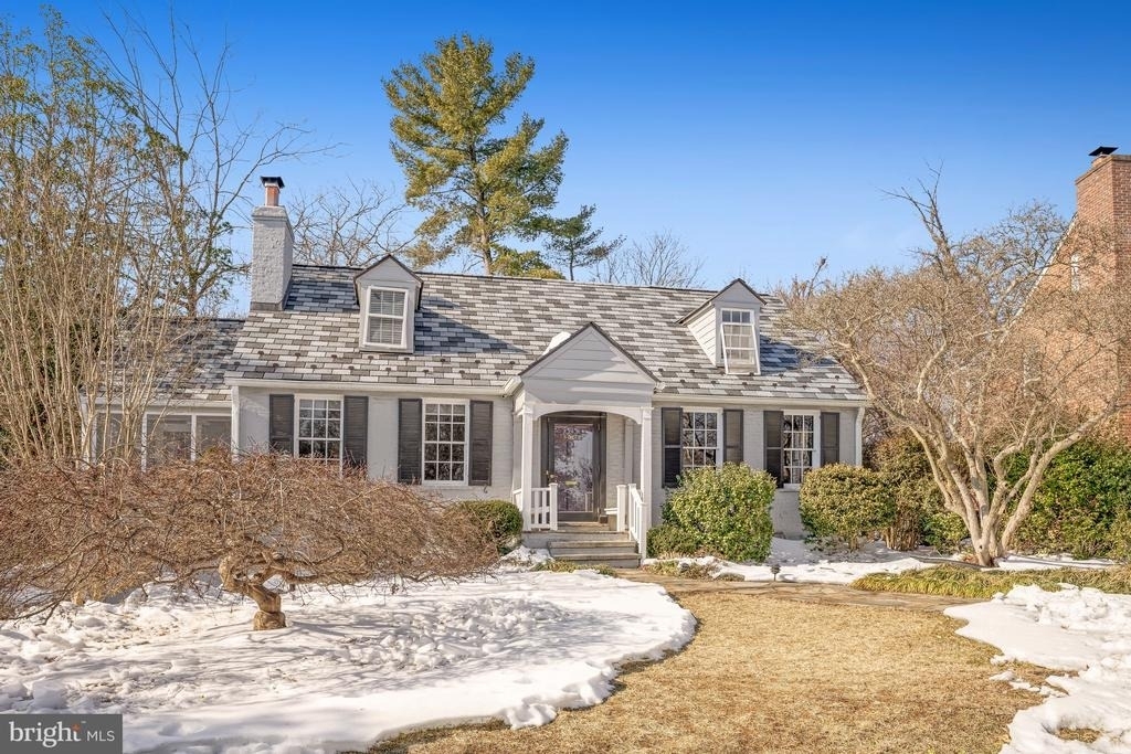 3916 Military Road - Photo 1