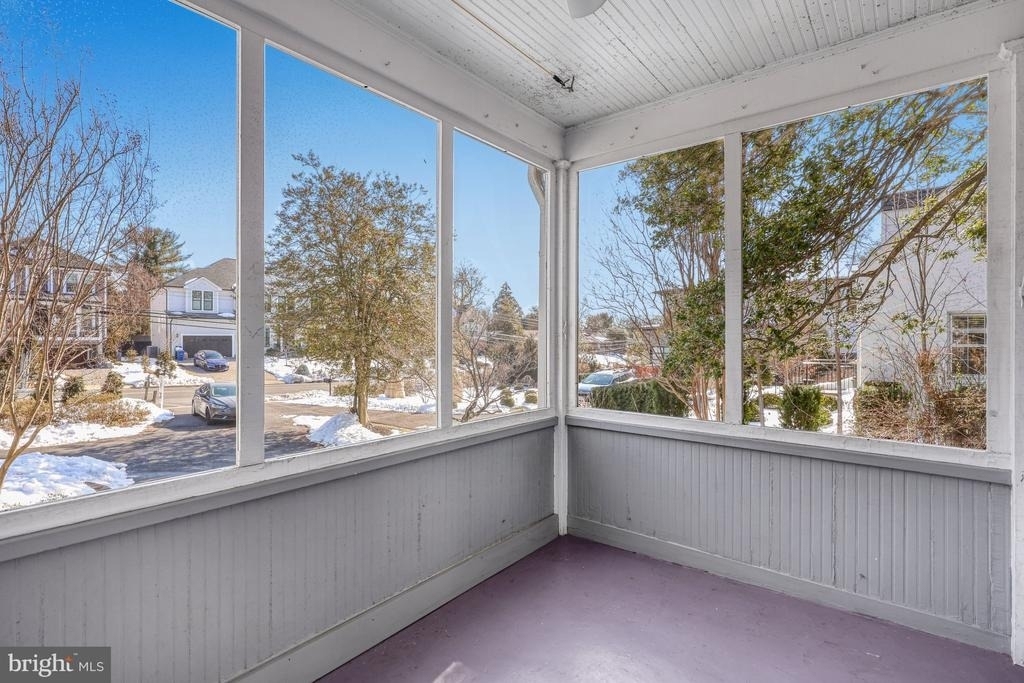 3916 Military Road - Photo 42