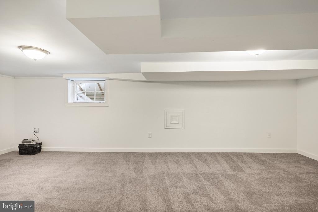 3916 Military Road - Photo 34