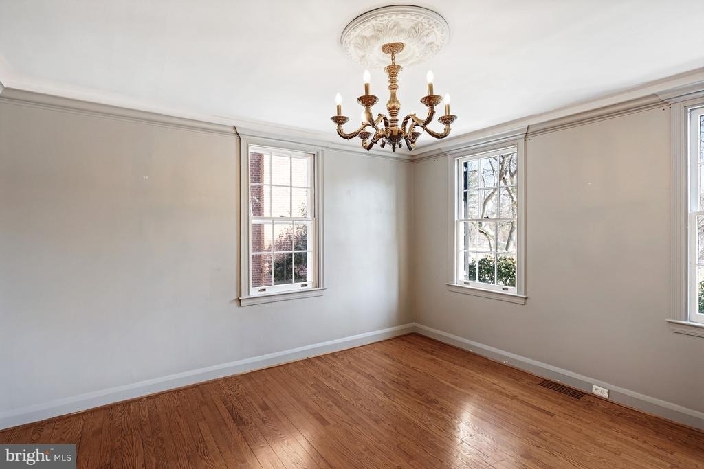 3916 Military Road - Photo 16