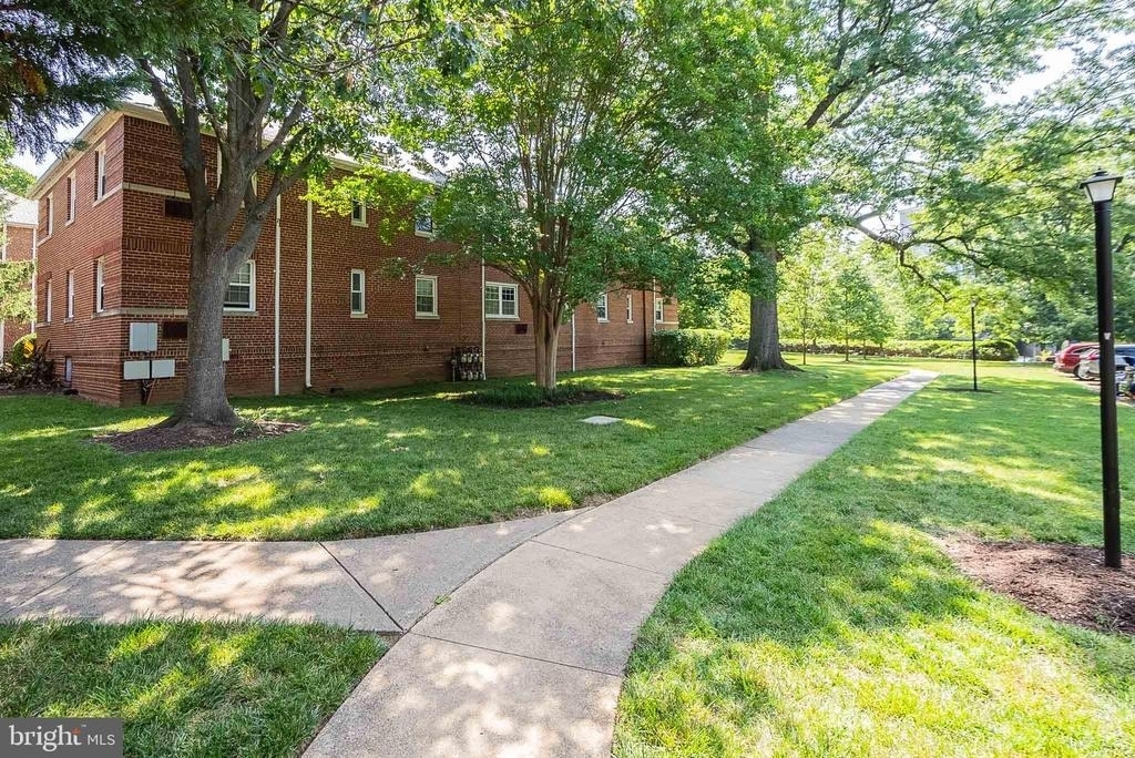 4374 N Pershing Drive - Photo 22