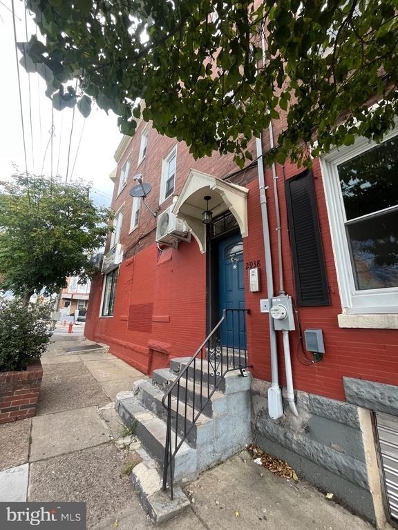 2938 W Oxford Street - Photo 1