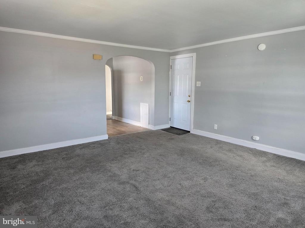 7504 Greenhill Road - Photo 2