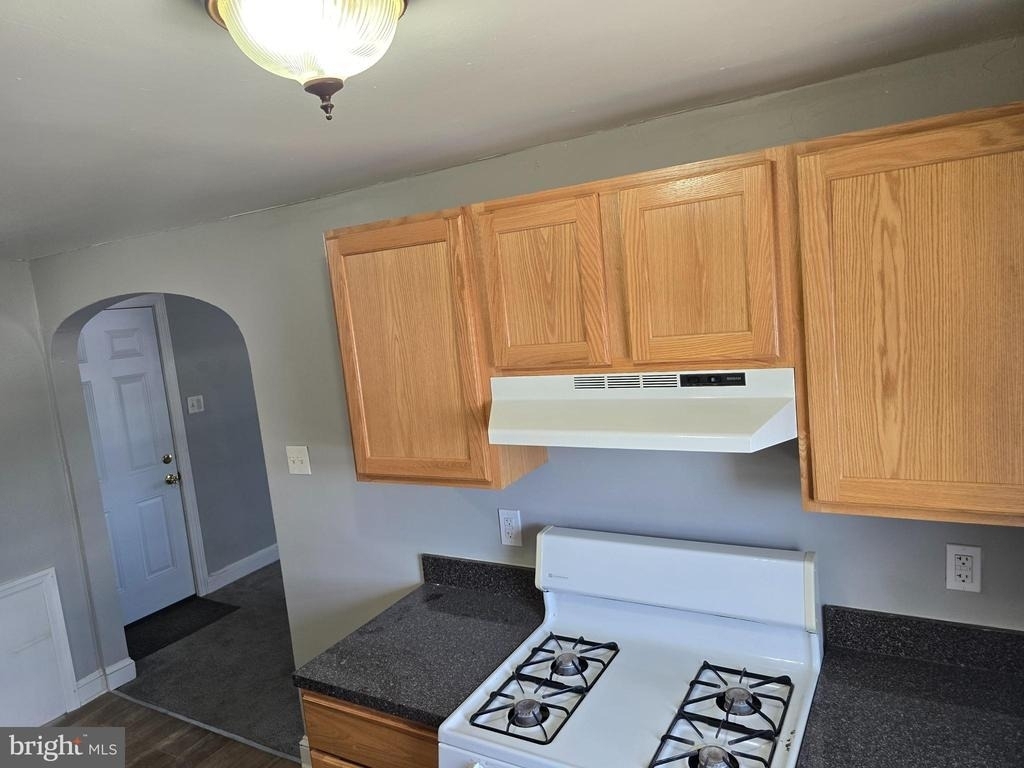 7504 Greenhill Road - Photo 3
