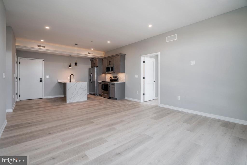 2401 Washington Avenue - Photo 4