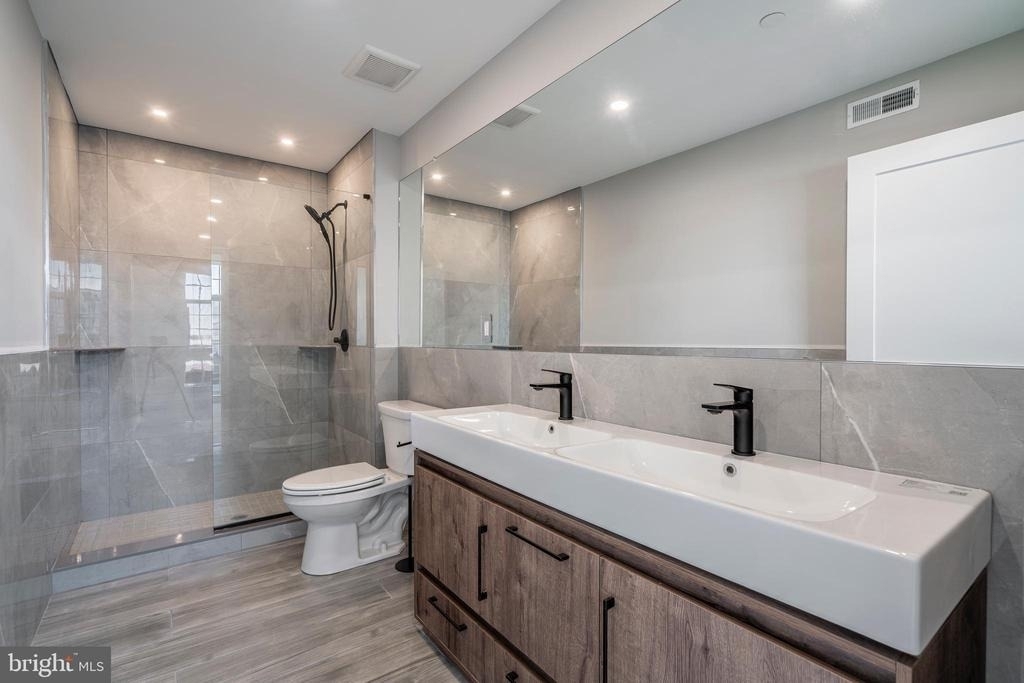 2401 Washington Avenue - Photo 13