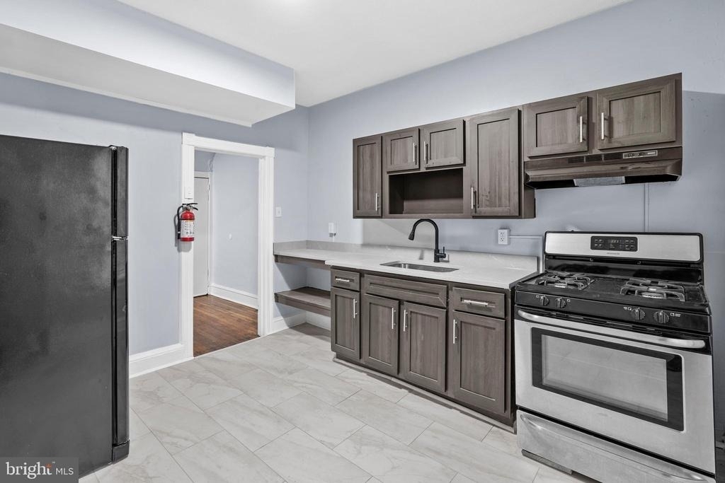 1619 S Conestoga Street - Photo 7