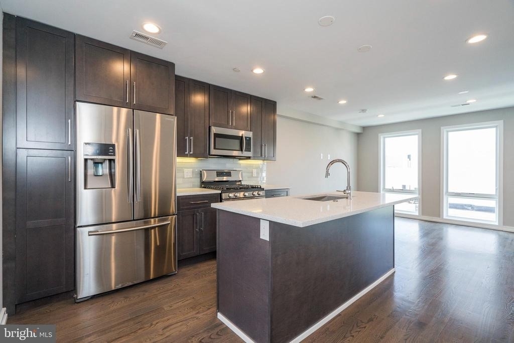1432 Clymer Street - Photo 0
