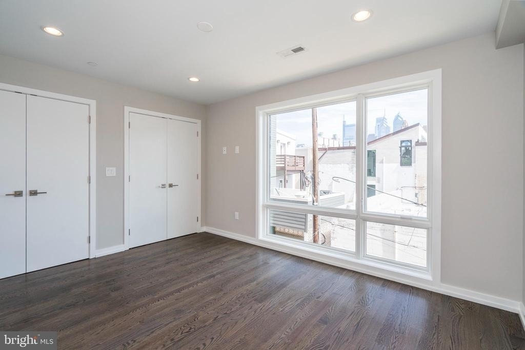 1432 Clymer Street - Photo 8