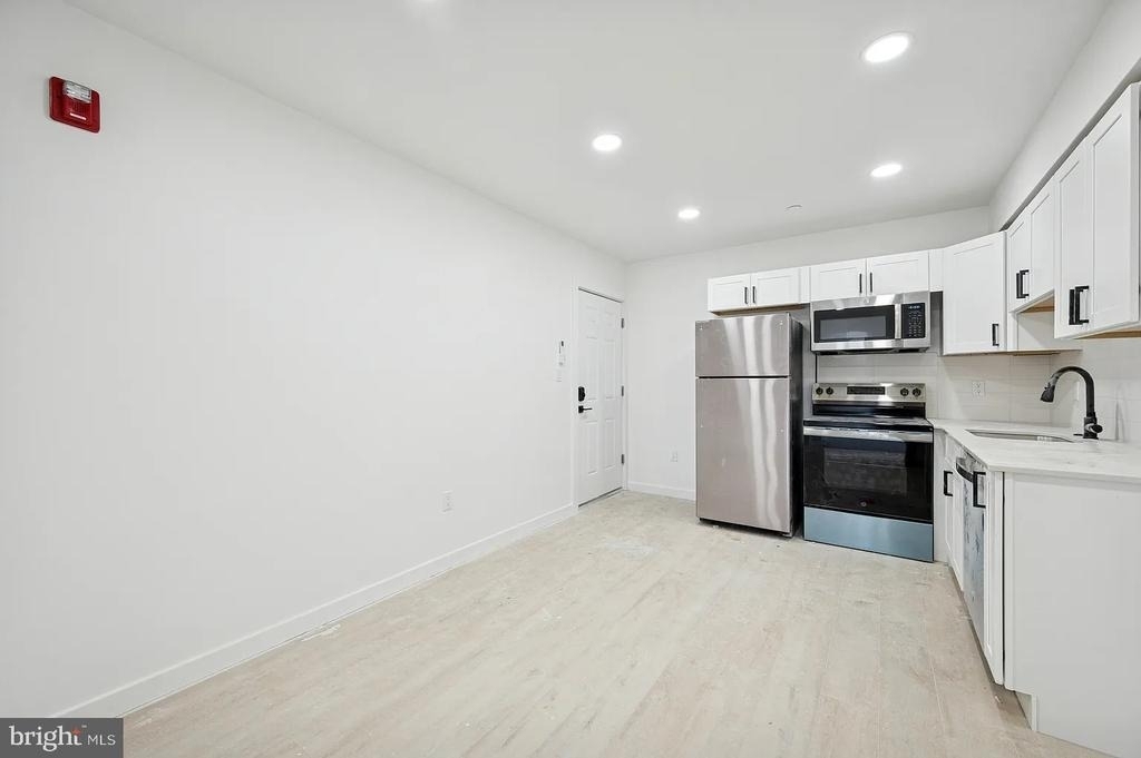 5530 Boyer Street - Photo 0