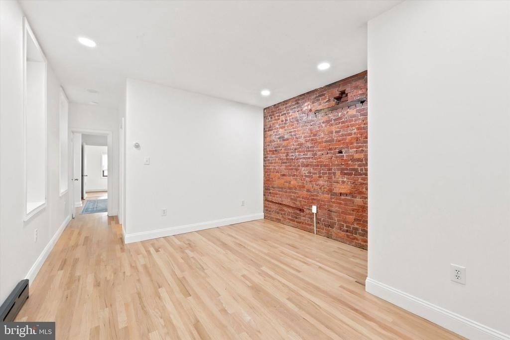 3153.5 Richmond Street - Photo 1