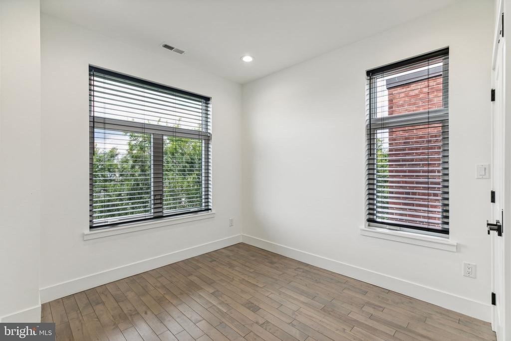 2835 Edgemont Street - Photo 33