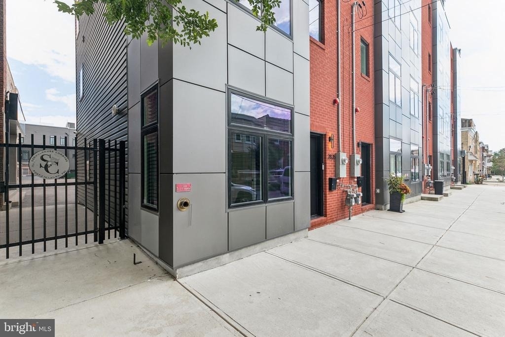 2835 Edgemont Street - Photo 4