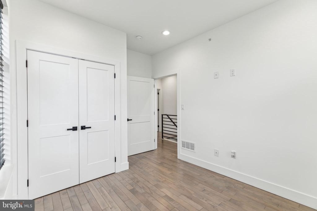 2835 Edgemont Street - Photo 34