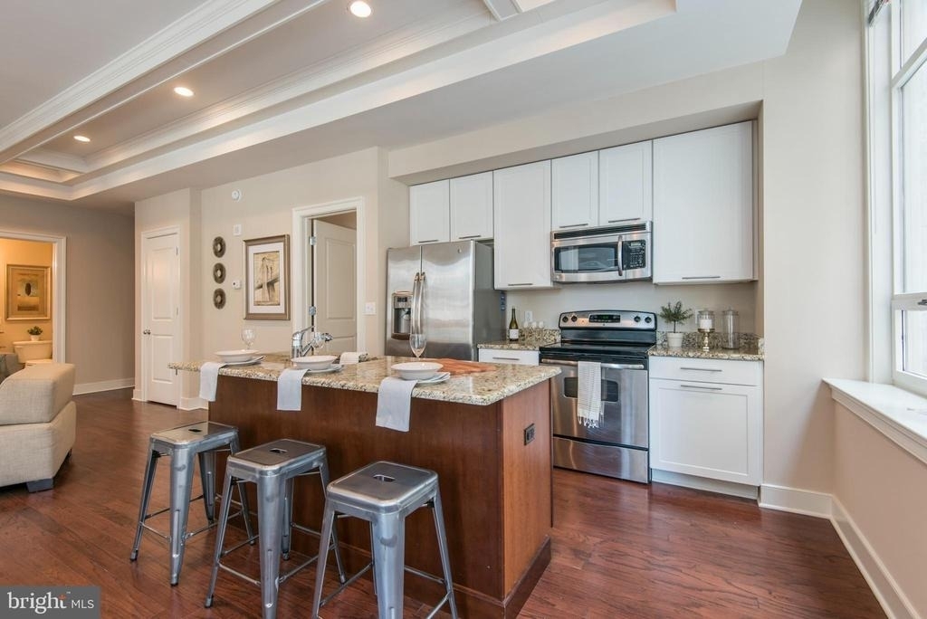 1501 Locust Street - Photo 0