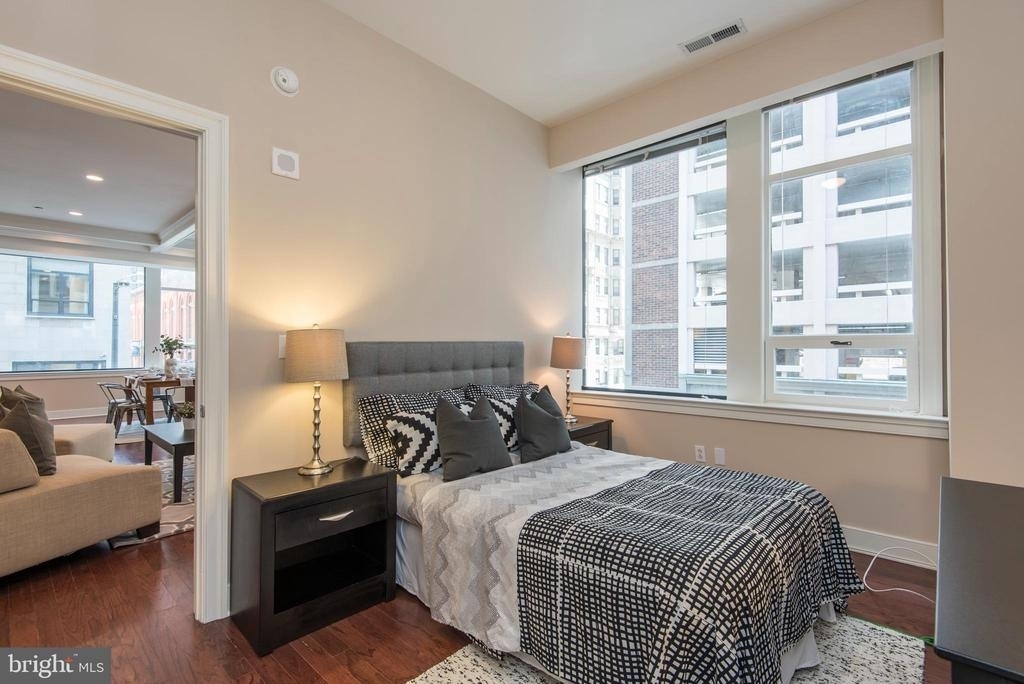1501 Locust Street - Photo 18