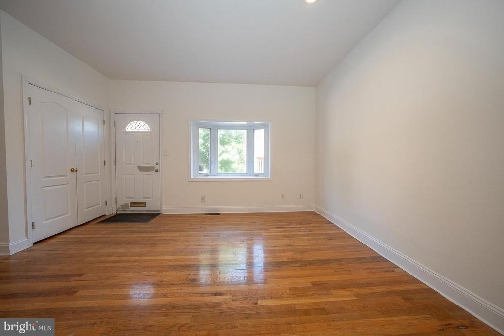 2822 Ogden Street - Photo 4