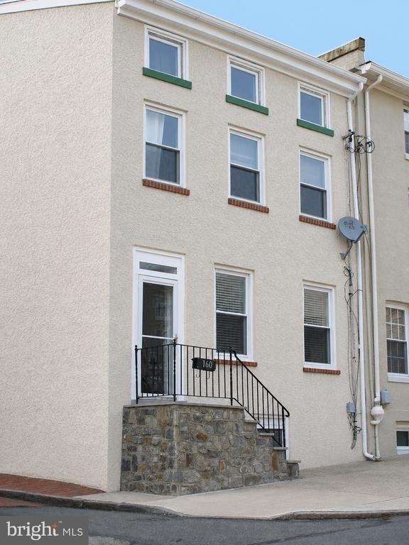 160 Levering Street - Photo 0