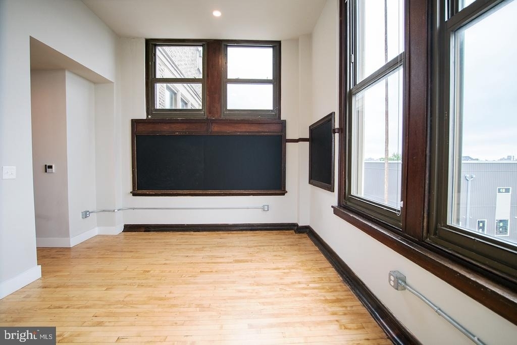 1300 S 19th Street - Photo 1