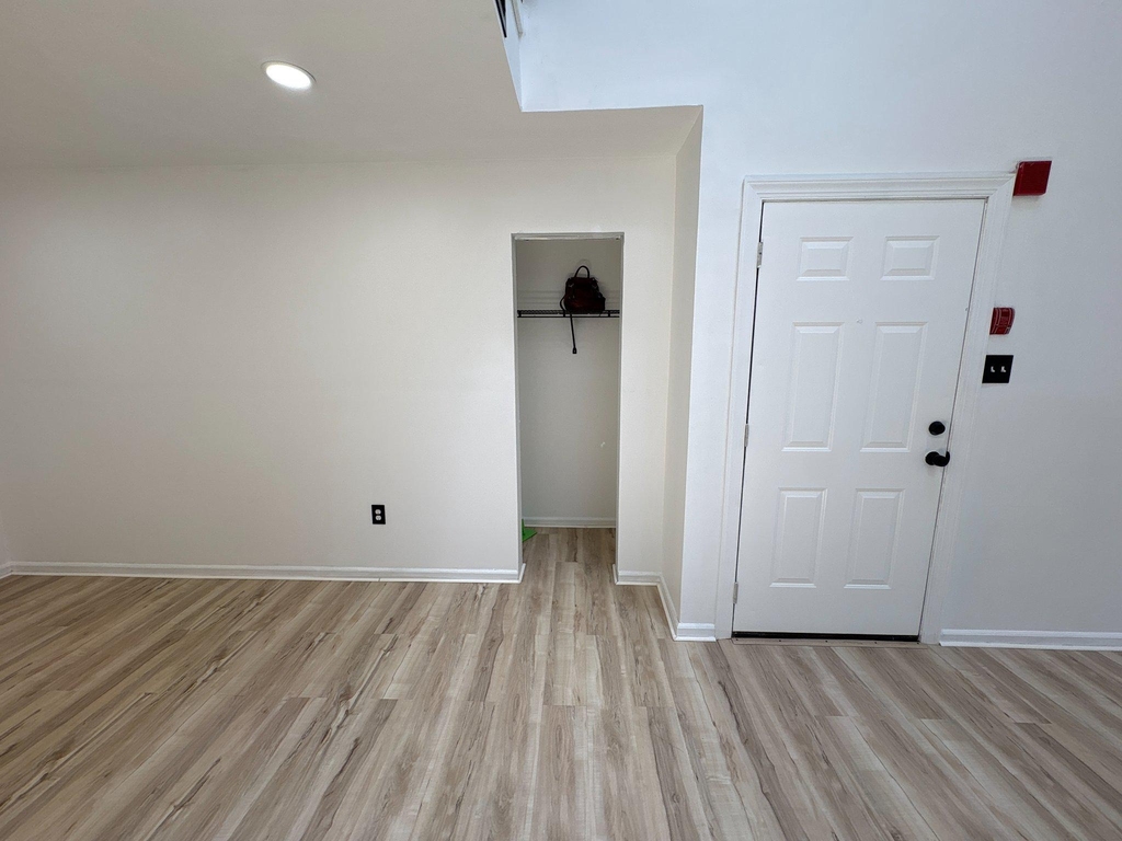 72304 Delaire Landing Road - Photo 11