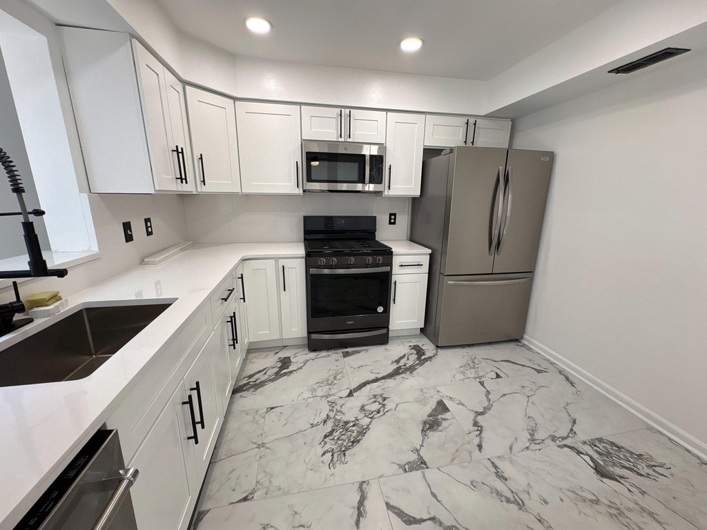 72304 Delaire Landing Road - Photo 17