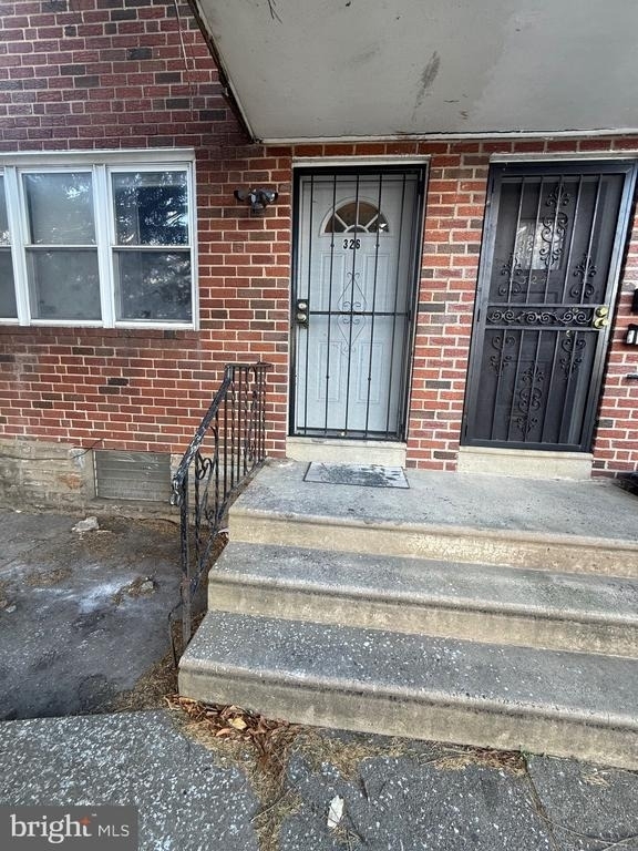 326 Van Kirk Street - Photo 0