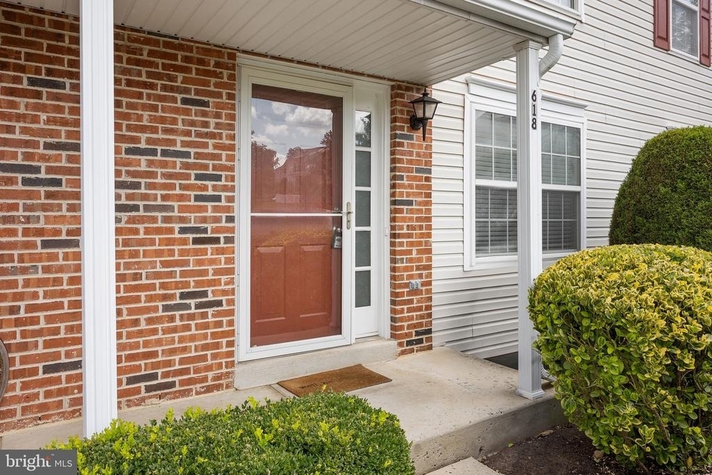 618 Songbird Court - Photo 2