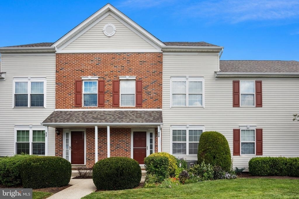 618 Songbird Court - Photo 1