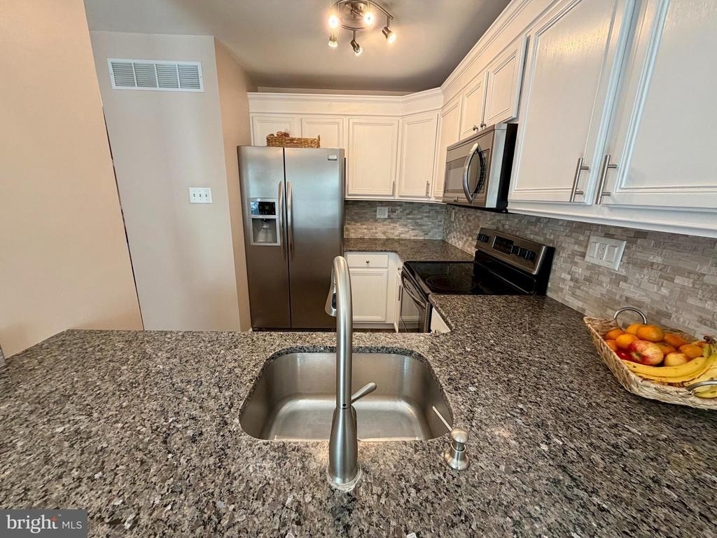 176 Strawberry Lane - Photo 10