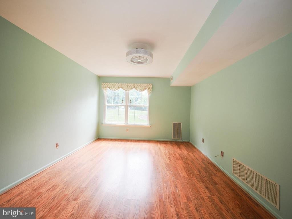 16012 Beacon Hill Drive - Photo 8