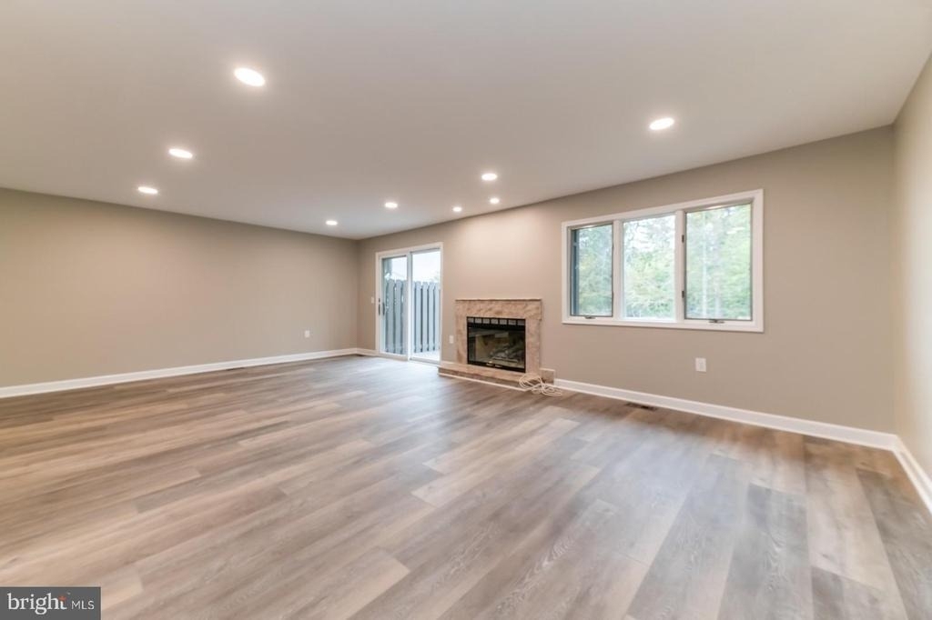 11 Astor Court - Photo 3