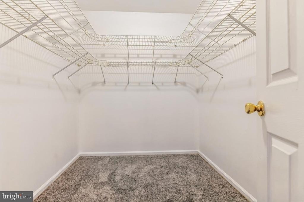 11 Astor Court - Photo 16