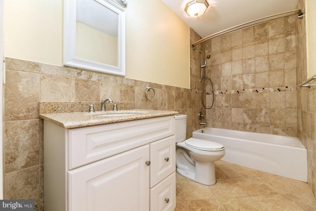 11 Astor Court - Photo 22