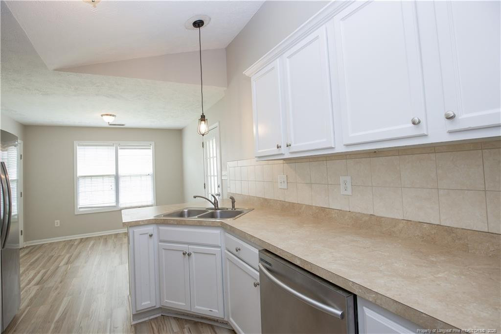 196 Lochwood Drive - Photo 9