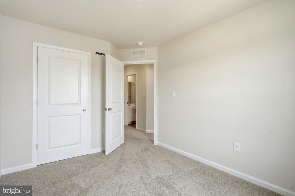 104 Clinton Street - Photo 31
