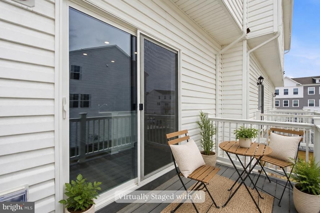 104 Clinton Street - Photo 4