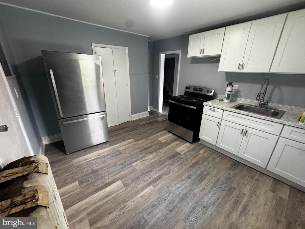198 South Avenue - Photo 1