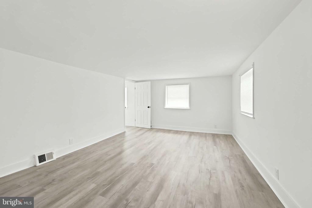 471 Elmwood Road - Photo 18