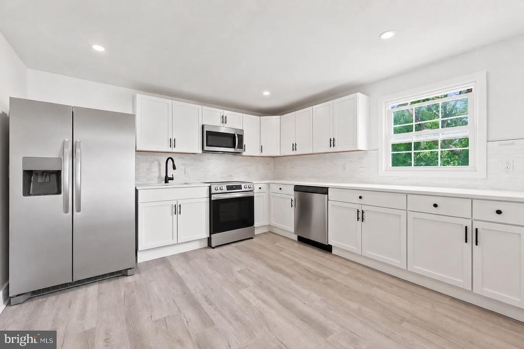 471 Elmwood Road - Photo 5