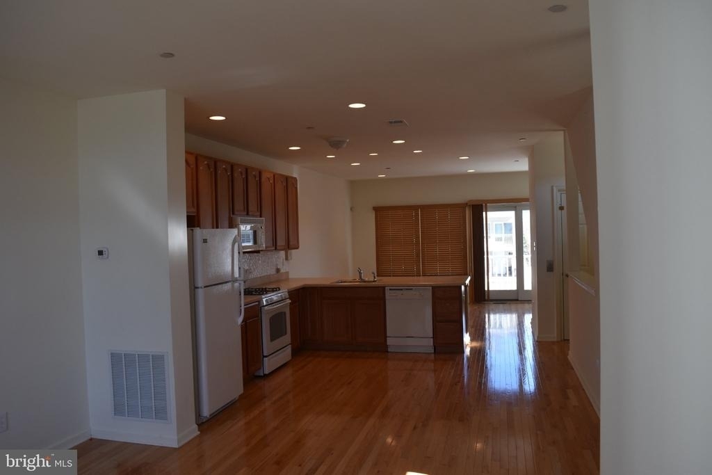 72 Chelsea Court - Photo 3