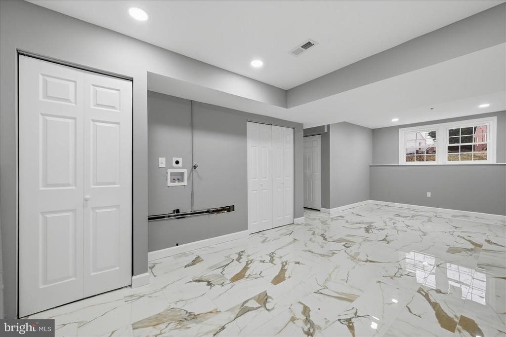 6915 Adel Street - Photo 34
