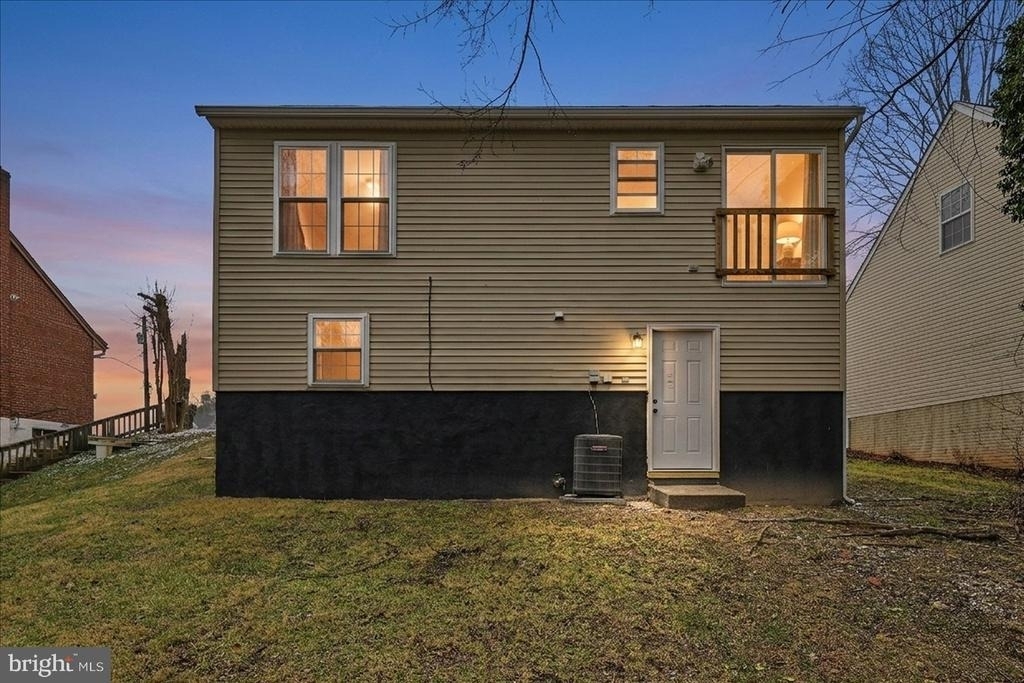 6915 Adel Street - Photo 38