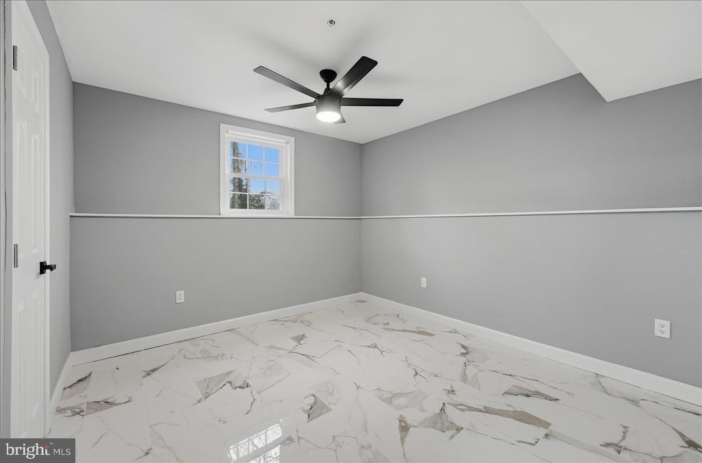 6915 Adel Street - Photo 15