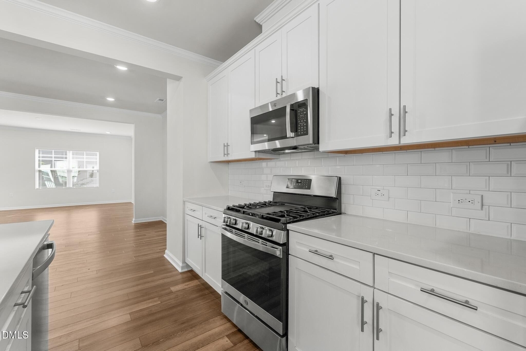 1009 Belloak Way - Photo 10