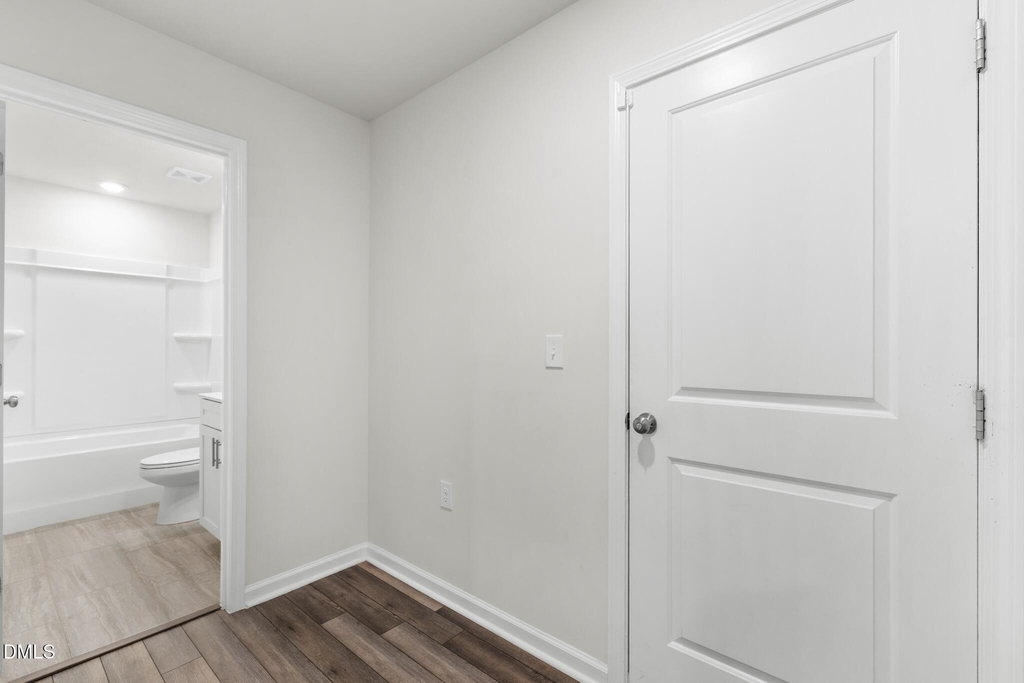1009 Belloak Way - Photo 5