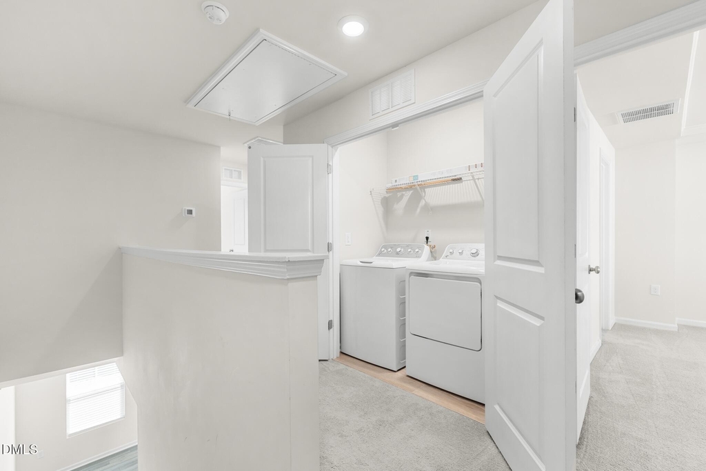 1009 Belloak Way - Photo 18